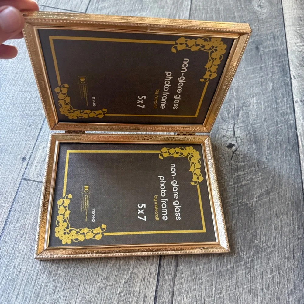 Intercraft Gold Metal Double Hinged 5x7 Photo Frame Non-Glare Glass 1151-H2